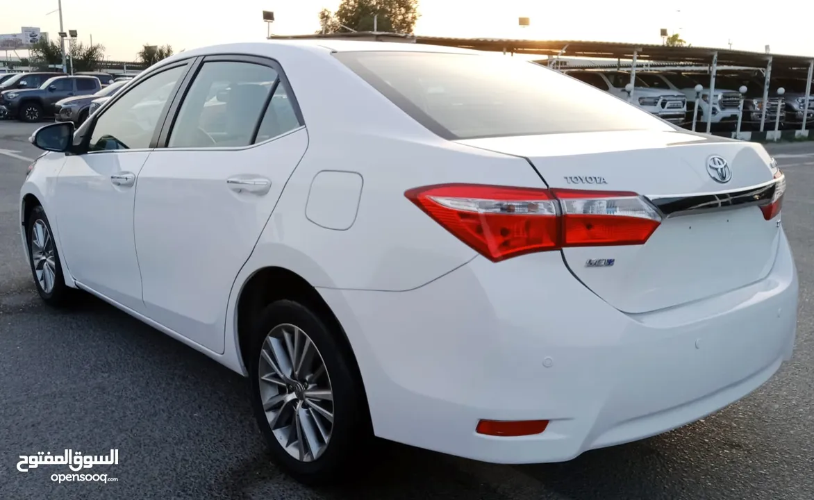 Toyota Corolla SE+ V4 2.0L Model 2014