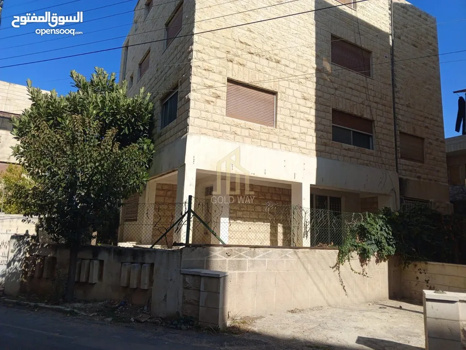 عمارة للبيع من أربع طوابق في موقع مميز في ضاحية الرشيد بسعر مميز  للاستثمار أو للسكن / ref 9428
