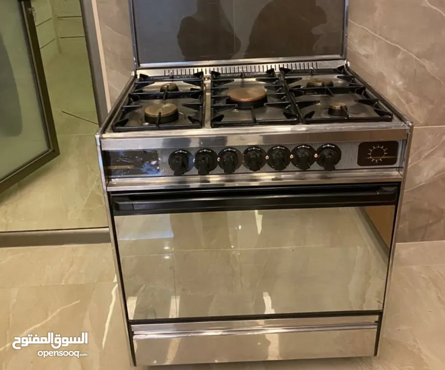اجزاءمطبخ  مكون من خزائن سفلية + مجلى  حوضين + فرن غاز يونيفيرسال