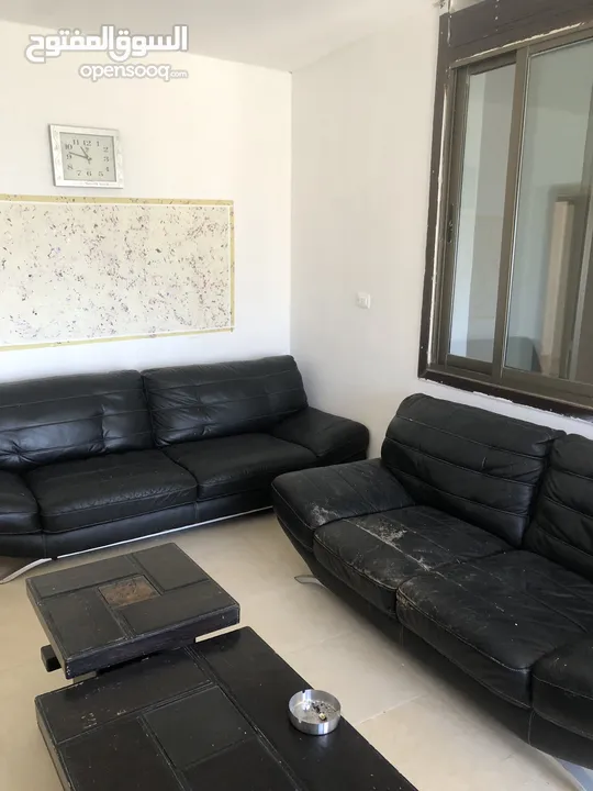 منزل منعزل مع حديقة فواكه 3 غرف صاله مجلس بلكون مطبخ مجهز مواقف سيارات