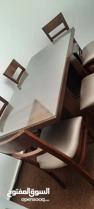 طاولات سفرة بحالة جيدة جدا