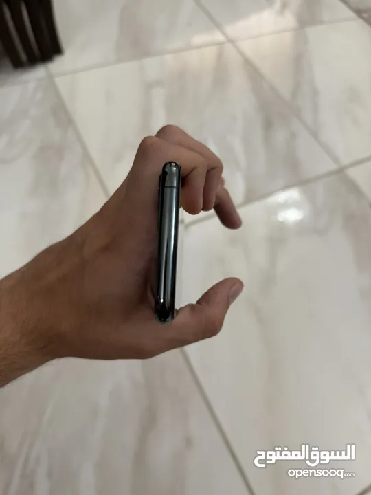 iPhone 11 pro 64g نضيف