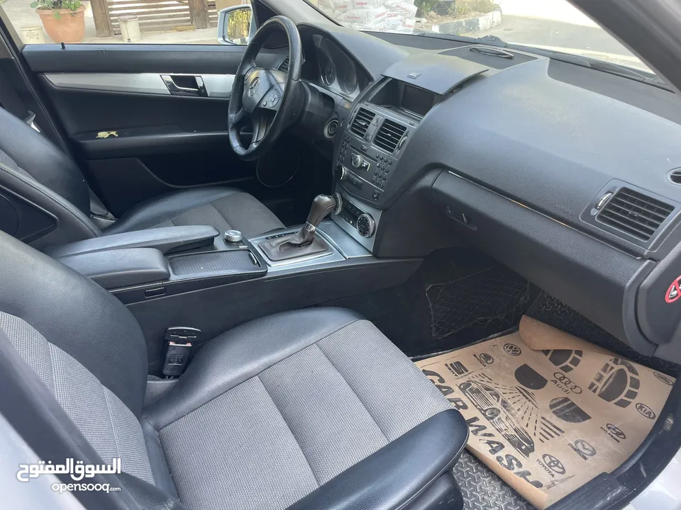 مرسيدسc200/2009w204