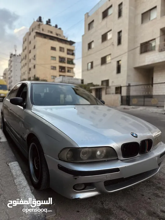 bmw E39 للبيع كاش او دفعه وشكات نابلس/ فلسطين
