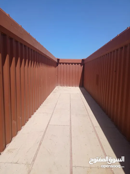 للبيع  containers  ( حاويات )  كونتينر مستعمله وبحاله جيده
