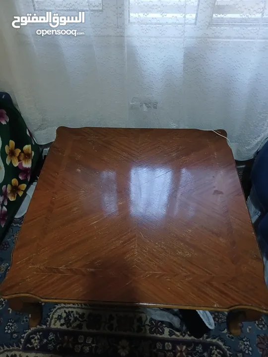 طاول مربعه كبيره
