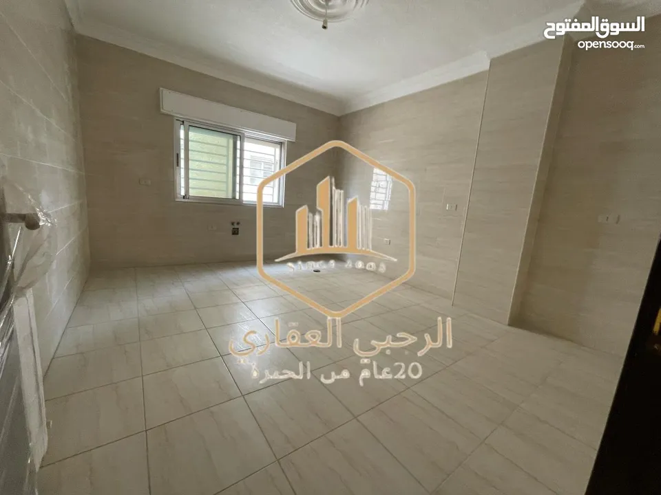 شقة / للايجار / لم تسكن / 3نوم / الجاردنز / 180 متر