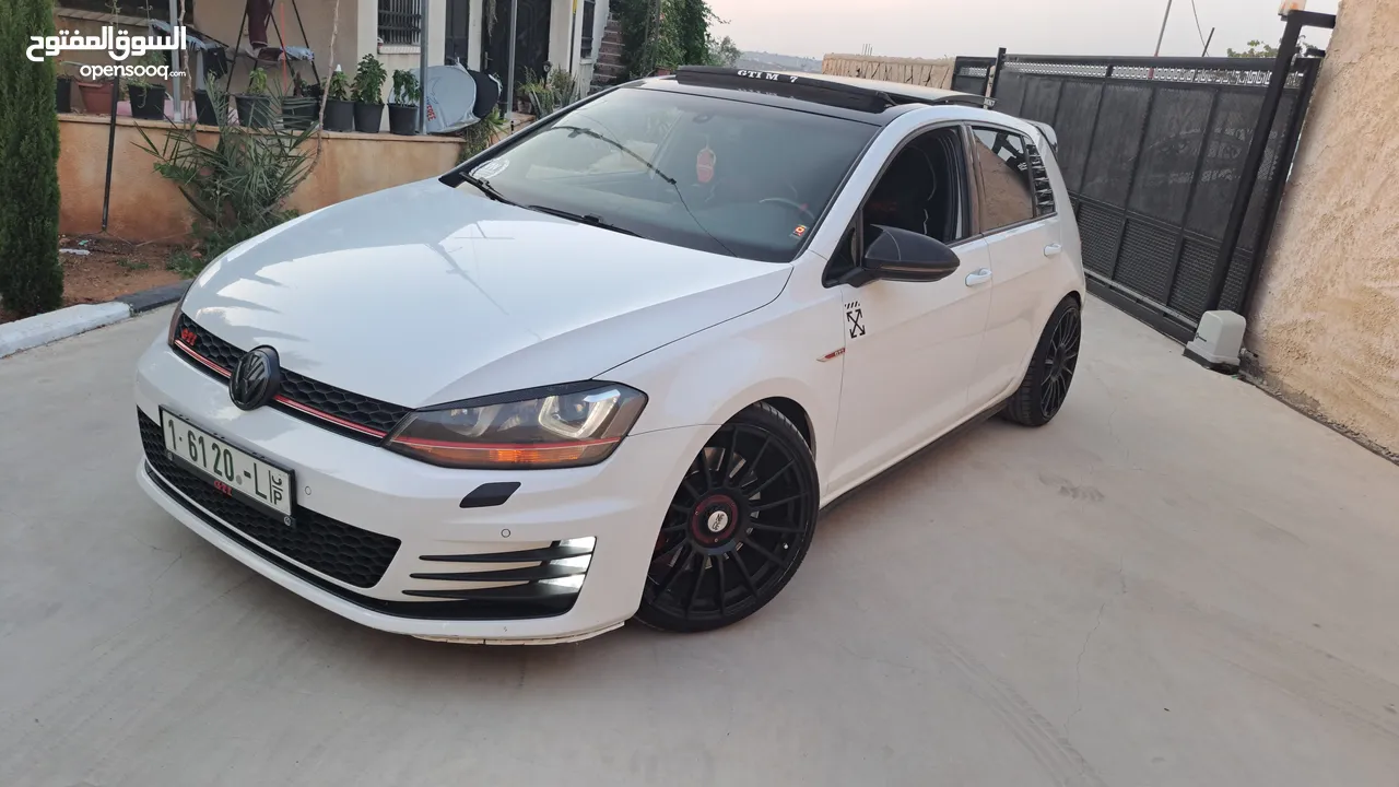 البيع كككاش فقط بسبب السفر جولف gti mk7 2015 fullllll الماني مش خليجي