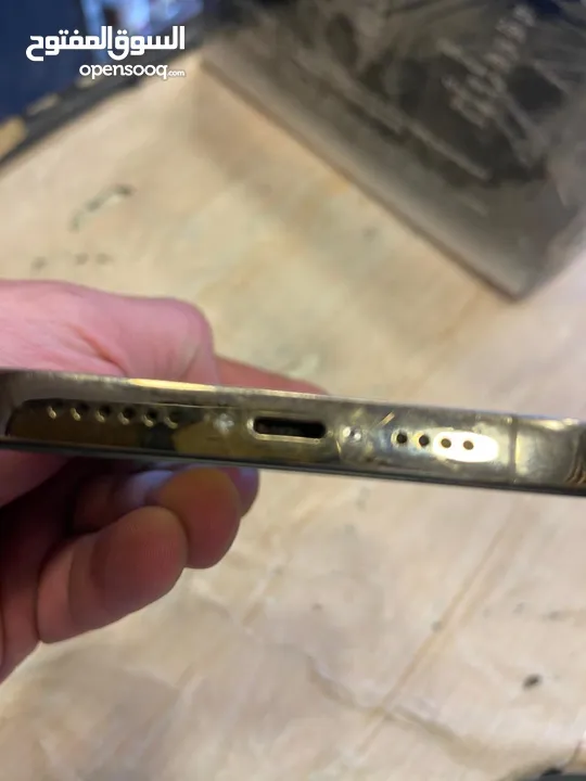 جهاز ايفون  12 pro max لون دهبي 256 جيجا  بيع أو بدل على أجهزت آيفون