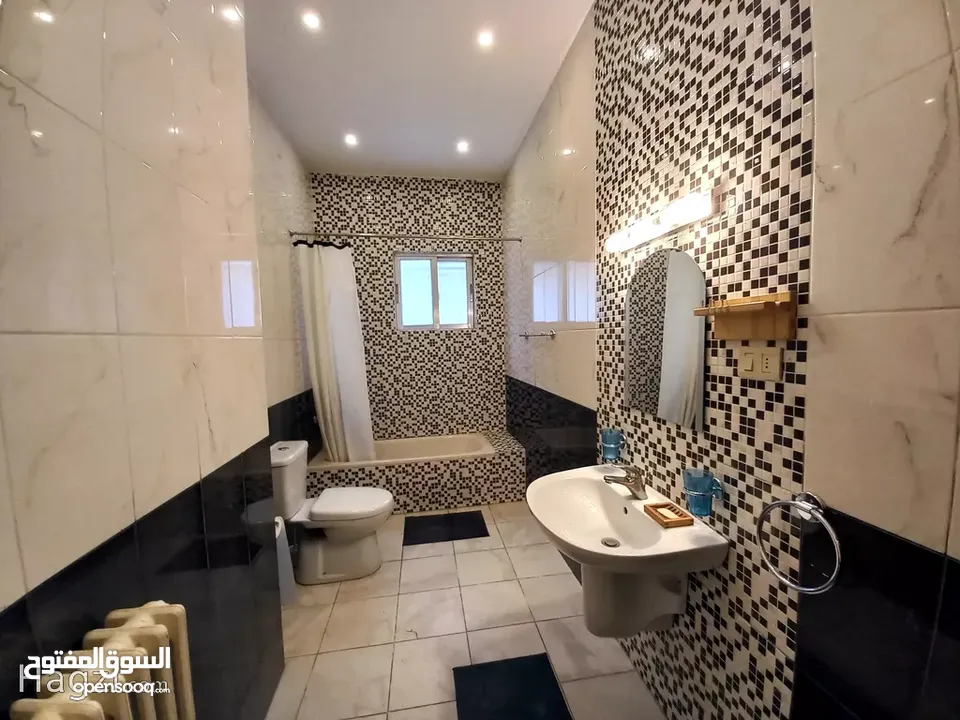 شقة غير مفروشة للإيجار 360م2 ( Property 18341 ) سنوي فقط