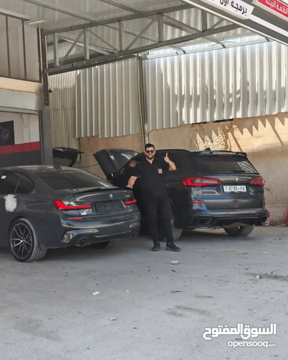 كراج عزالدين ارشيد متخصص في برمجة السيارات الحديثة ومختص في صيانة الهايبرد