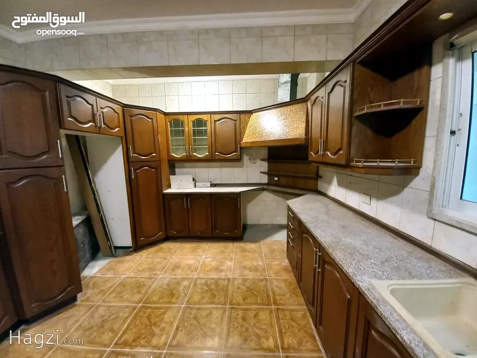 شقة غير مفروشة للإيجار 270م2 ( Property 15451 ) سنوي فقط