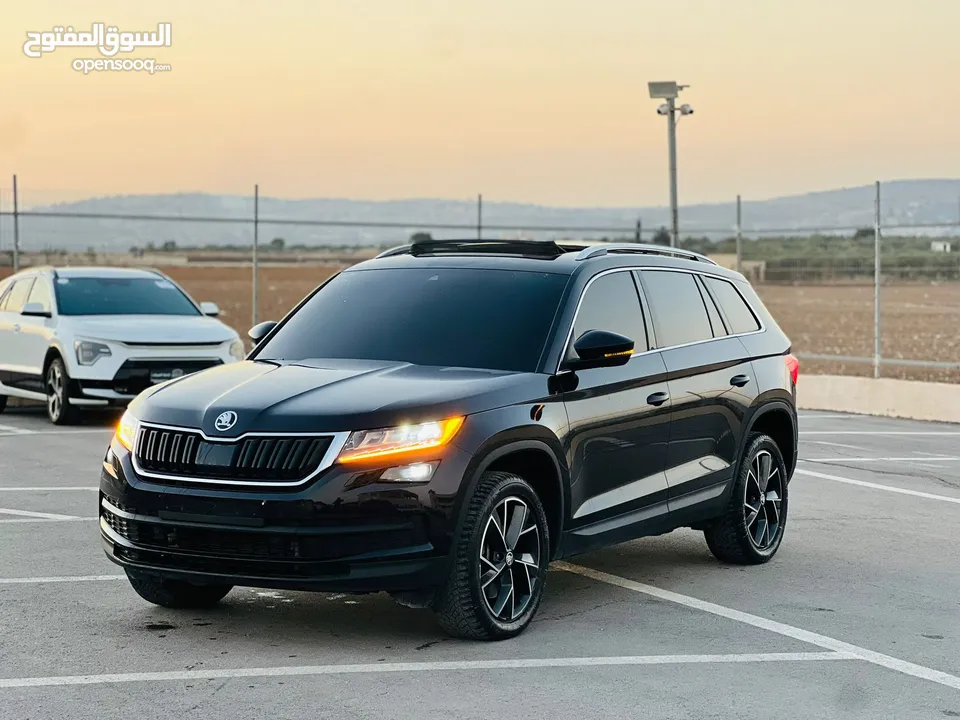 سكودا كودياك  فل الفل فتحة سقف بانوراما 190 حصان  4x4- /2020  دفع رباعي عداد قليل 30000