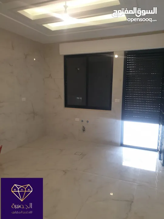 شقة أرضية فخمه ومميزة جديدة لم تسكن لقطه وبسعر مغري جداا عرض خاص أرقى مناطق ضاحية الرشيد