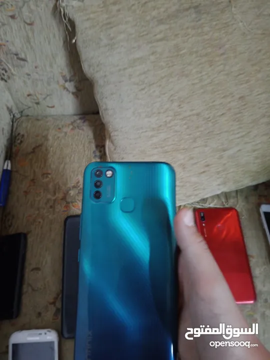 تليفونات بدهم شاشات و ممتاز حالتهم