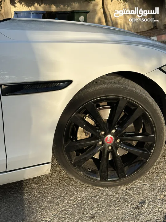 Jaguar XE 2018