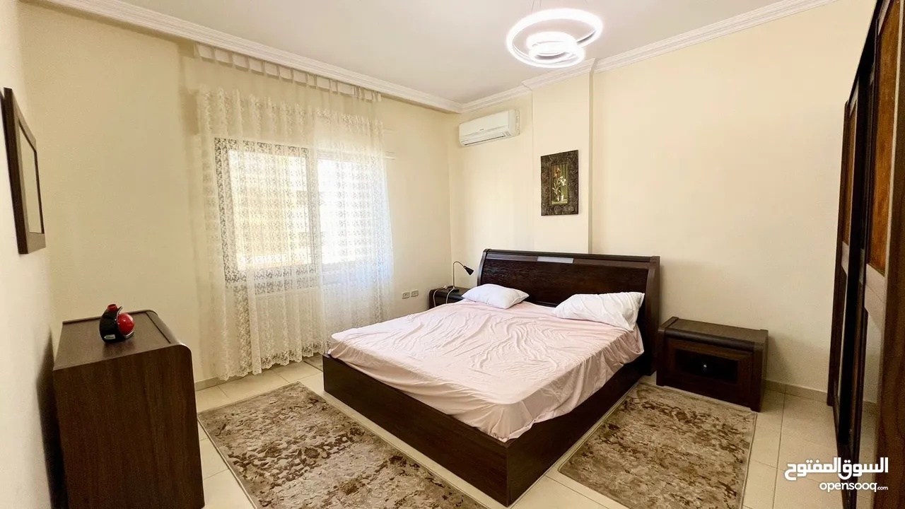 شقه فاخرة  في دير غبار للبيع