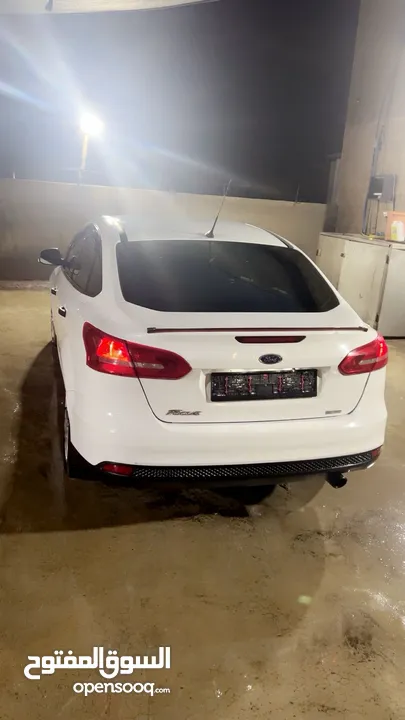 فورد فوكس للبيع موديل 2016