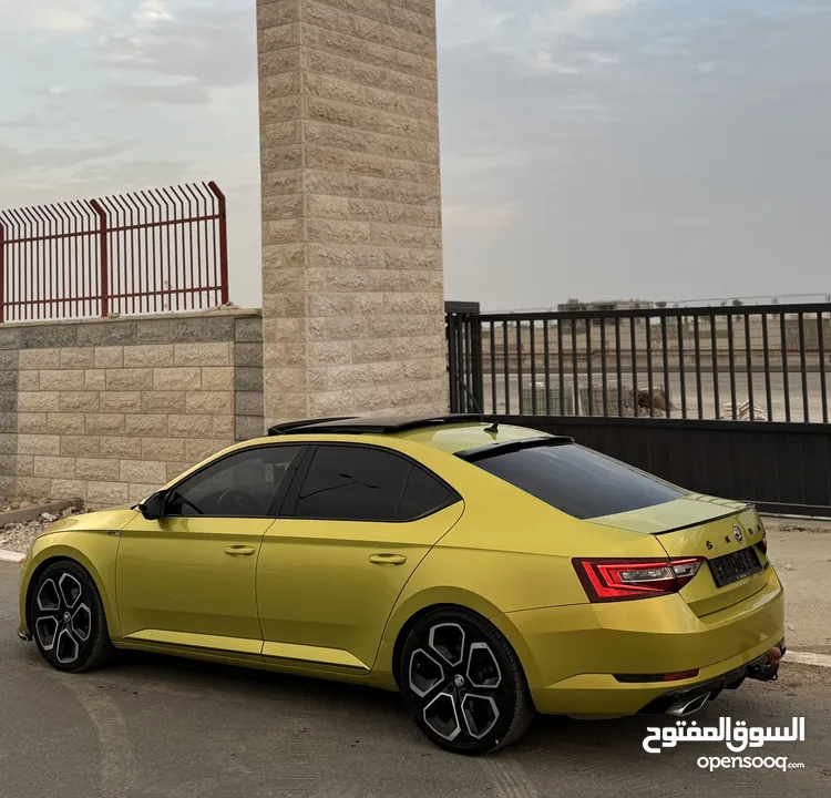 سكودا سوبيرب بنزين 2*4 مطور 2000 فل مع بنوراما