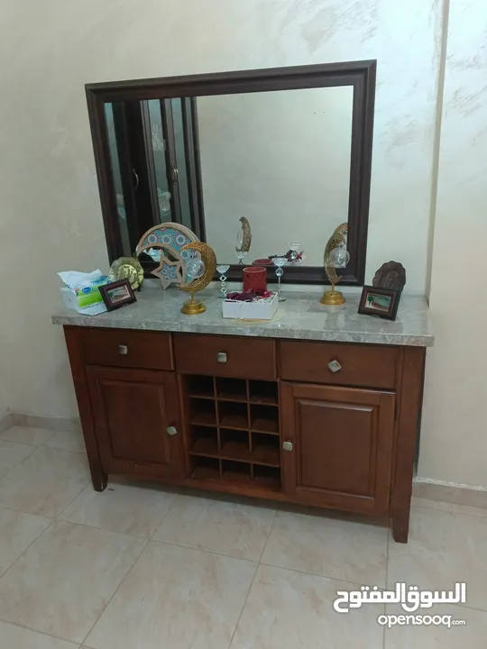 طقم  طاولات وسط وكونسول 4قطع وبيرو  ماربل للبيع