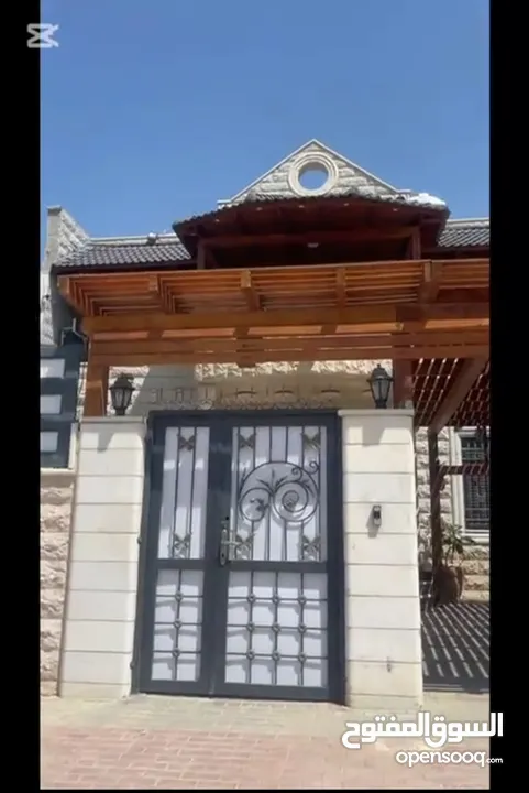 فيلا واسعة للايجار