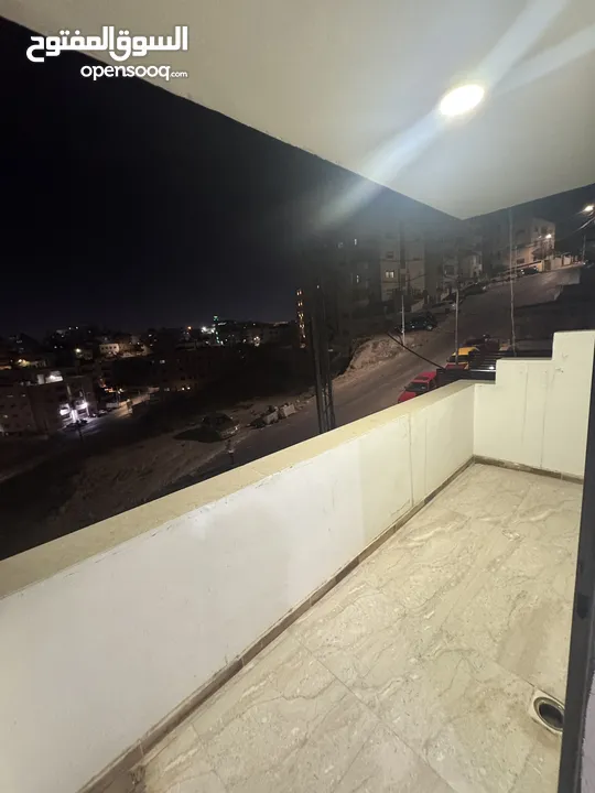 للبيع شقة جديدة غير مسكونة – الزرقاء الجديدة / شارع الفلاتر