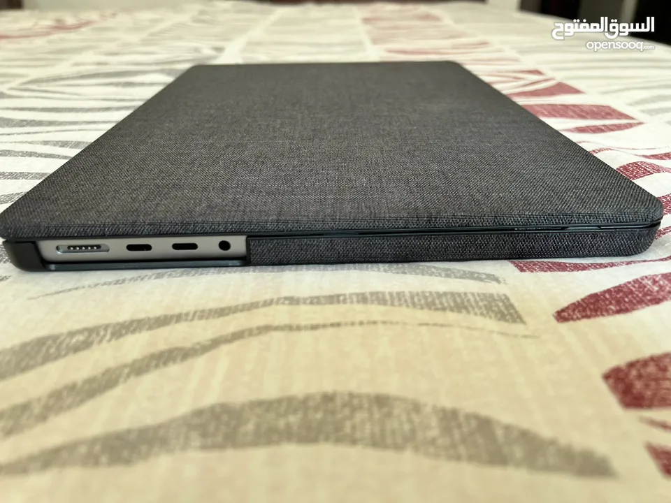 Macbook Pro 14’ M1 Pro 32GB Ram 2TB SSD + Incase hard Cover excellent (unused)