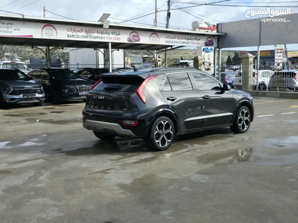 تشكيلة مميزة من سيارات كيا نيرو هايبرد ترخيص 2022 بالالوان المميزة (ابيض &اسود&فيراني&زيتي)