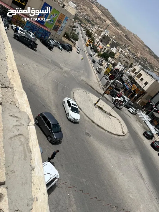 مجمع تجاري للبيع