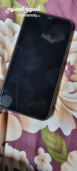 Iphone 11 pro max 256gb first owner, 75% original battery with first payment slip and Original Box