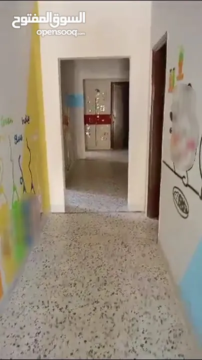 فيلا(مدرسة خاصة) بالقرب من المطبخ العربي عائد إجار المدرسة4500شهريا