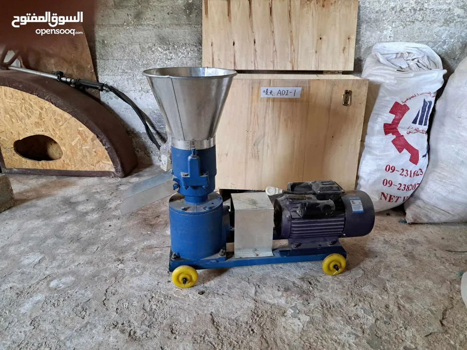 ماكنة تصنيع علف