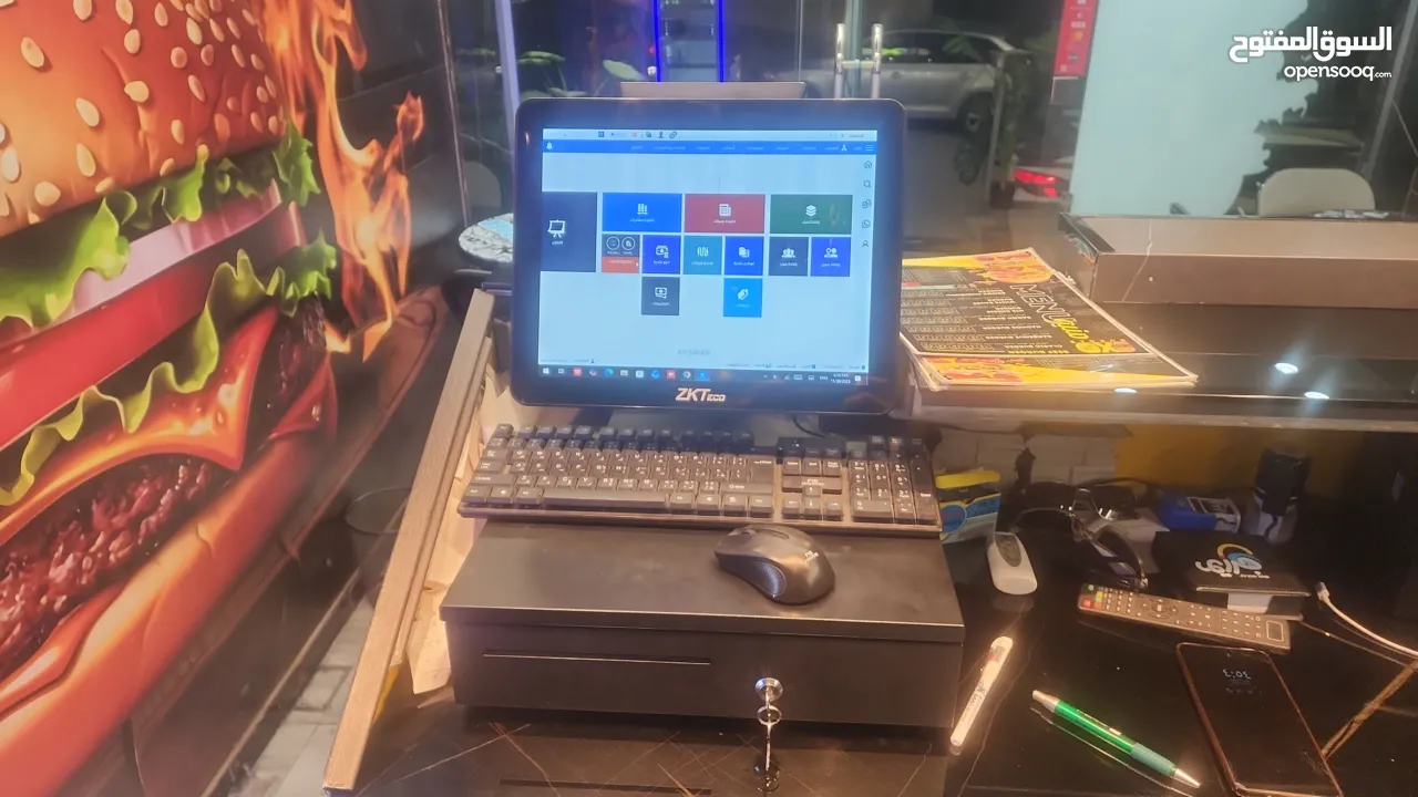 معدات مطعم برجر شبه جديد