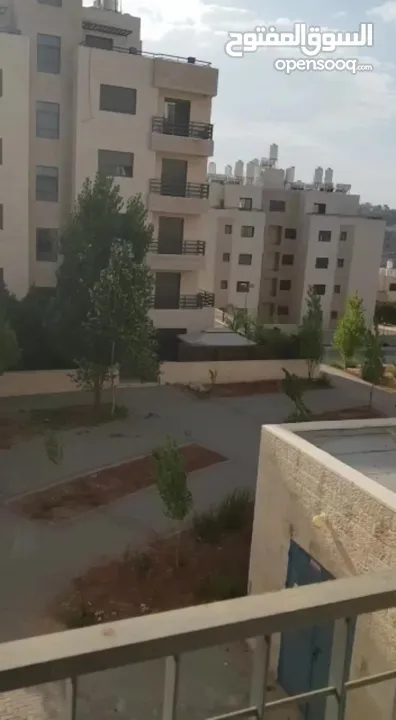 شقة للبيع جاهزة للسكن الفوري في ضاحية الريحان تشطيب سوبر دلوكس مطبخ راكب