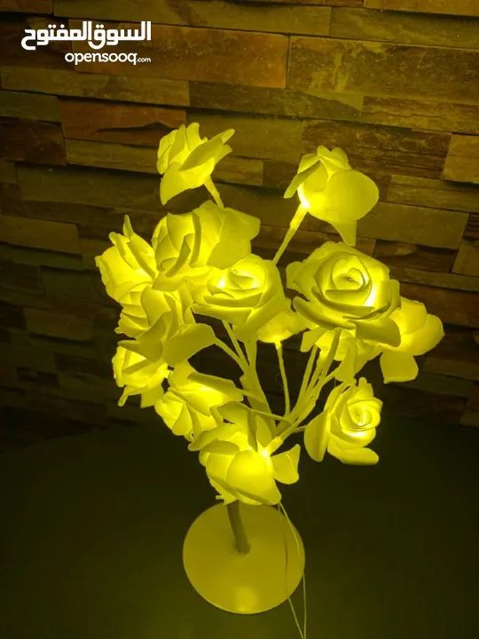 Lampe de Table LED en Forme d'Arbre à Roses, Luminaire Décoratif, Idéal pour une Chambre  ou comme C