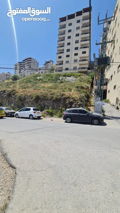 نمرة ارض مقابل الاكاديمية في رفيديا موقع مميز