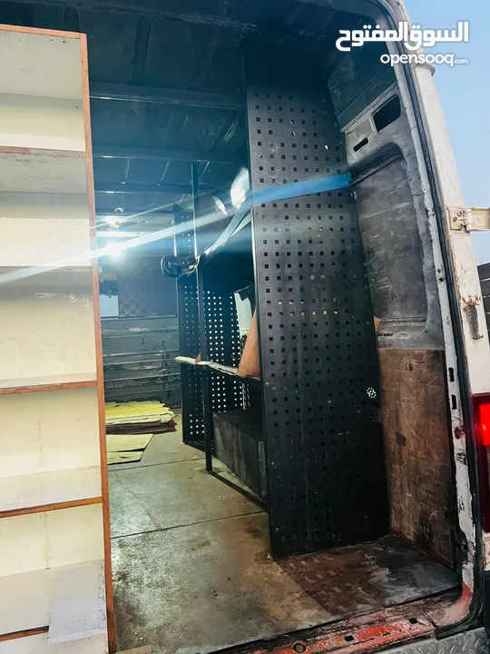 تمام  الباص نظيف ما فيه ضربات  اصل تجاري نظيف ضريبة  موديل 2000  باب سحاب على الجنب  شصي نظيف  بققص