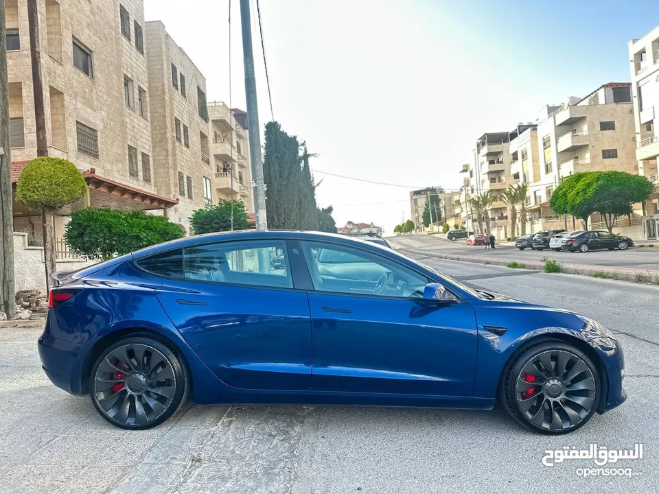 Tesla Model 3 Performance 2022  جمرك اليوم ترخيص وتأمين سنه كامله