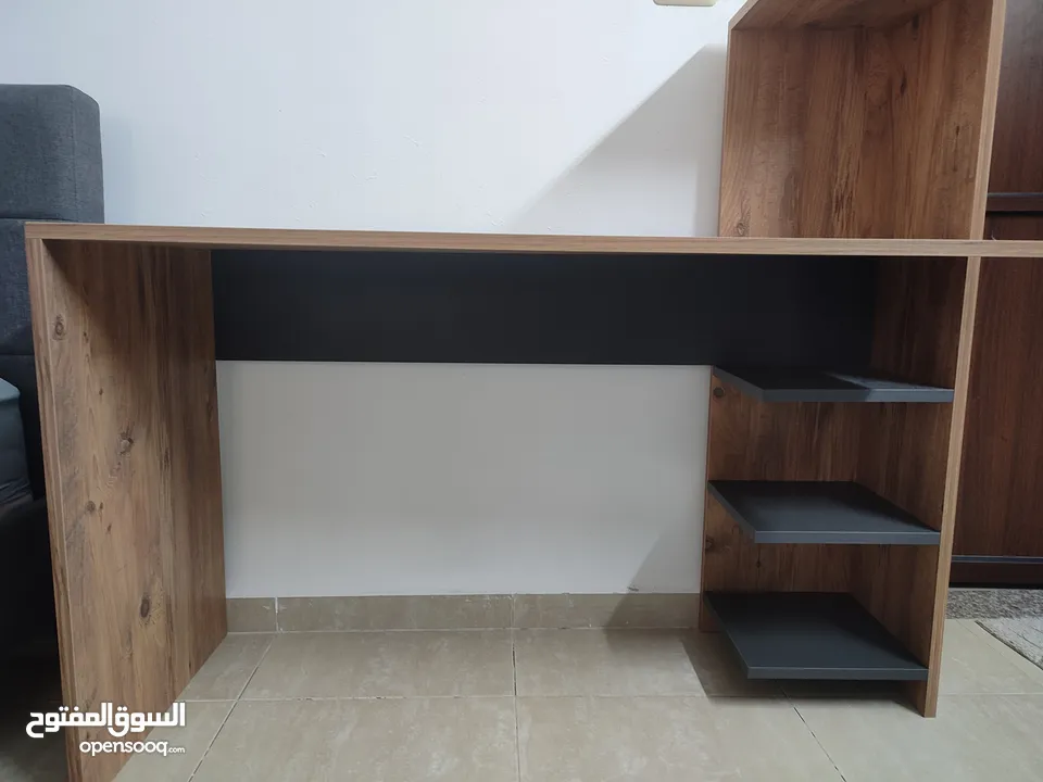 مكتب مستعمل