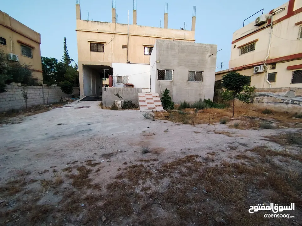 منزل طابقين للبيع كامل الزرقاء-الهاشمية من المالك مباشرة بسعر مغري