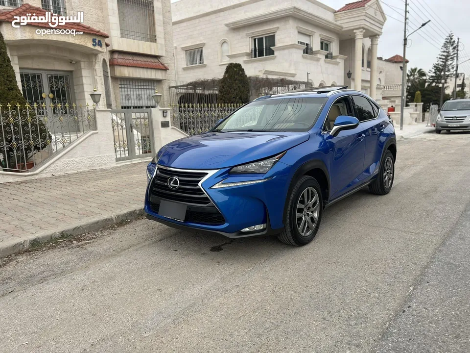 لكزس NX300 موديل 2016 لون ازرق فل كامل اعلى تصنيف من فئتها