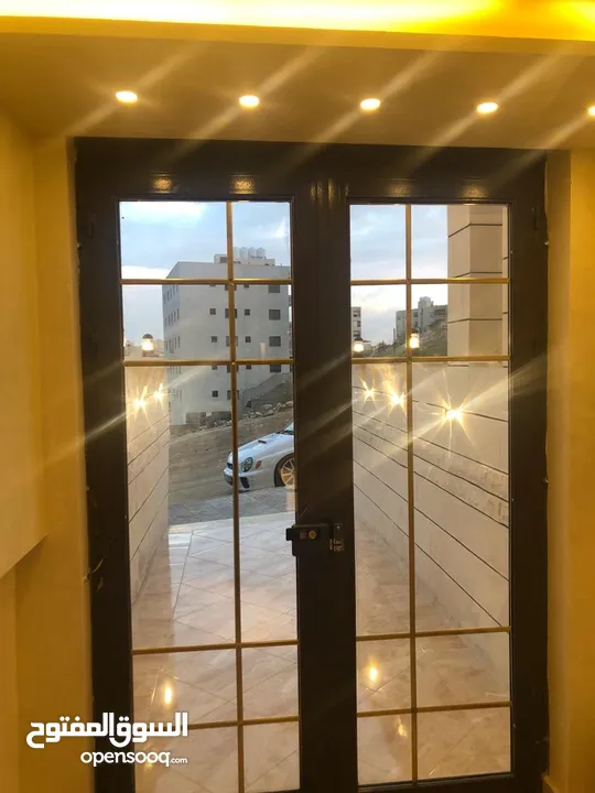 شقة للبيع في حي عدن  طابق ثالث