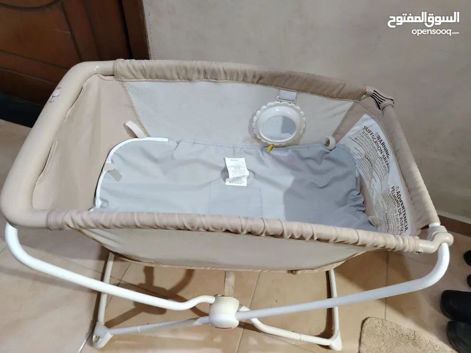 سرير مهد للأطفال امريكي بحالة الجديد