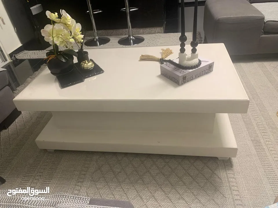 طاوله وسط خشب لاتيه