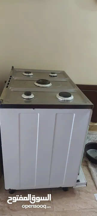 فرن غاز نوع فريش مصري بحاله ممتازه
