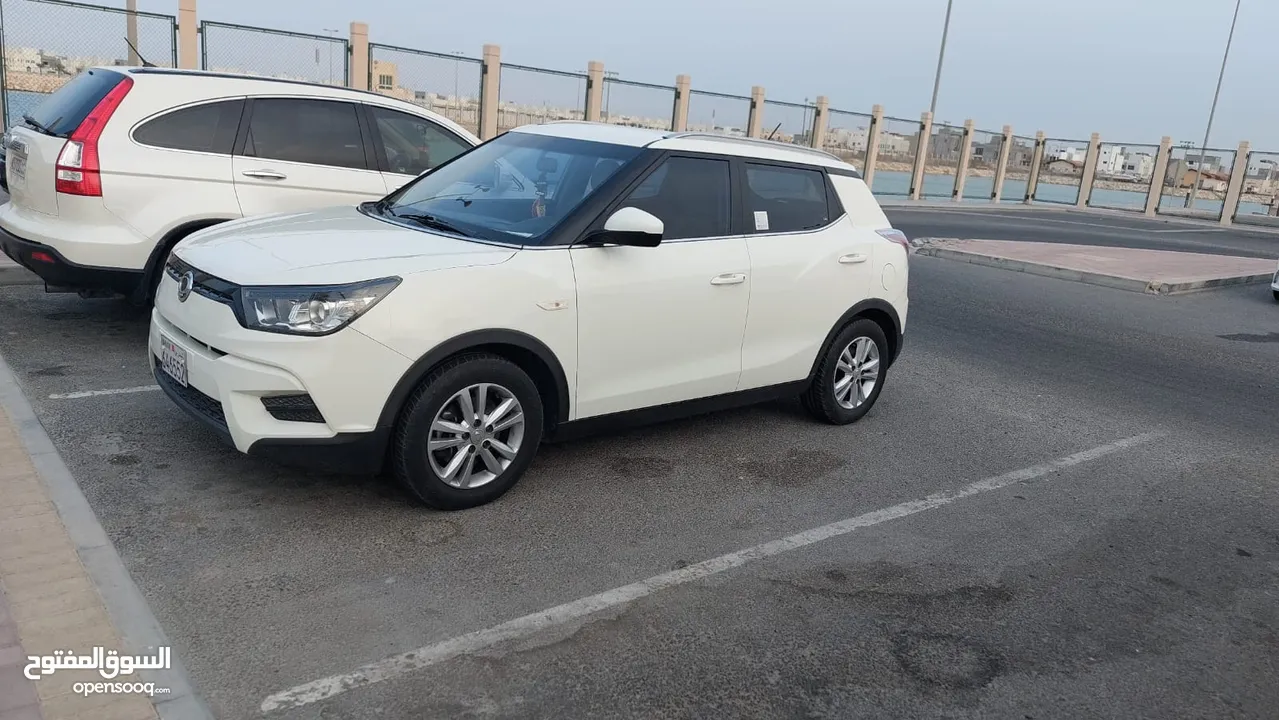 SSANGYONG  TIVOLI 2017,WHITE COLOUR