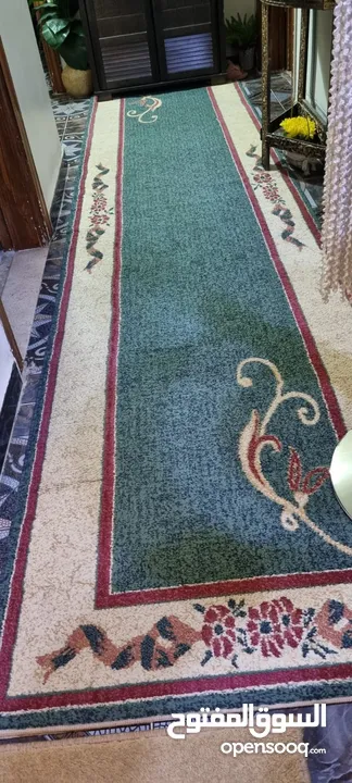 سجادة ممر طول تلاتة متر وعرض متر بحالة جيدة جدا