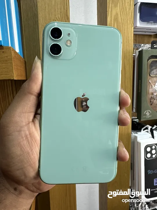 Uses iPhone 11 128Gb Green