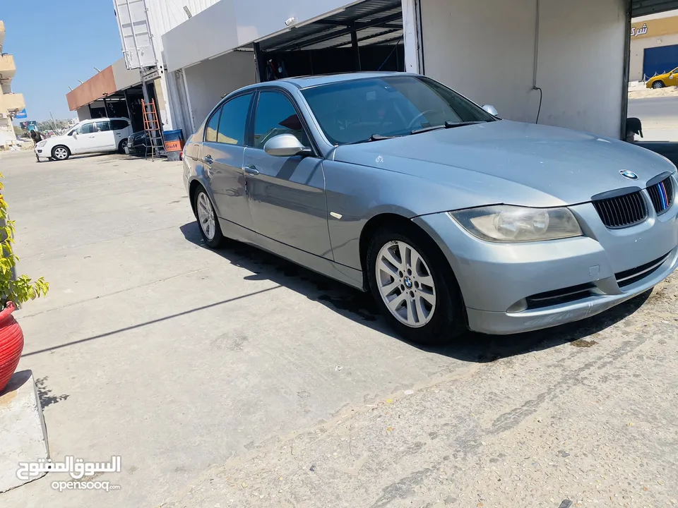 BMW 328 فل الفل كراسي جلد بيج تيتو  تدفيئة ف الكراسي تحكم ف الستيرسو محرك الاكحل