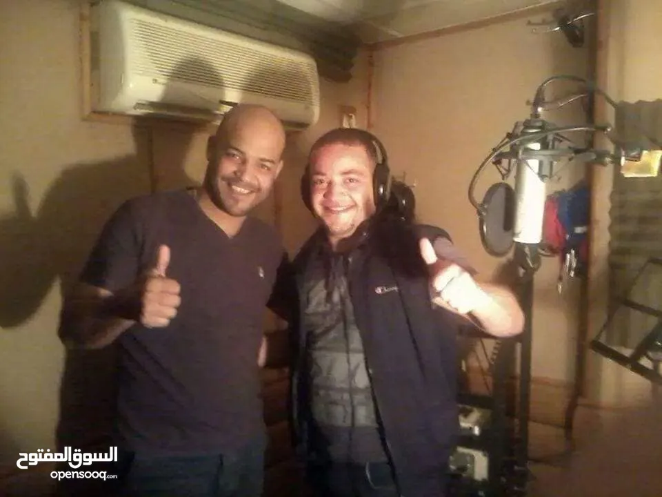 صانع محتوى و انفلونسر للدعاية و الاعلان